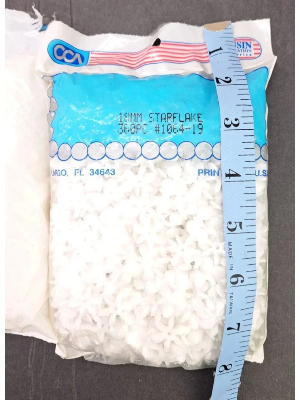 Vintage 18mm White Starflake Plastic Bead 720 Total Beads 2 Bags Cousin Corp New